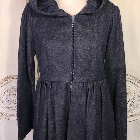 Little Red Riding Hood Cosplay Vibes Denim
Hooded Coat - Picture 4 of 14